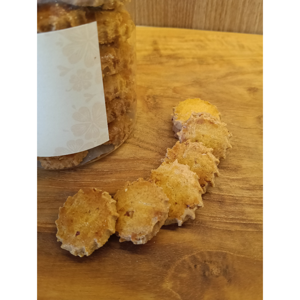 

Cookies Almond| Kukis Almon| Kukis Kacang Renyah Berkualitas Tinggi 350Gr - Rommana