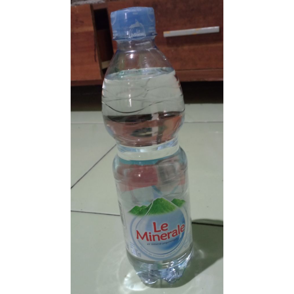 

air minum le mineral botol 600ml