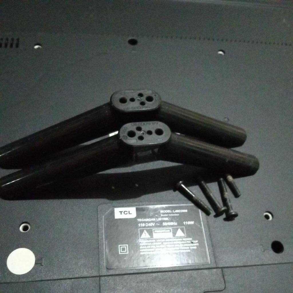 Kaki TV TCL L49D2900