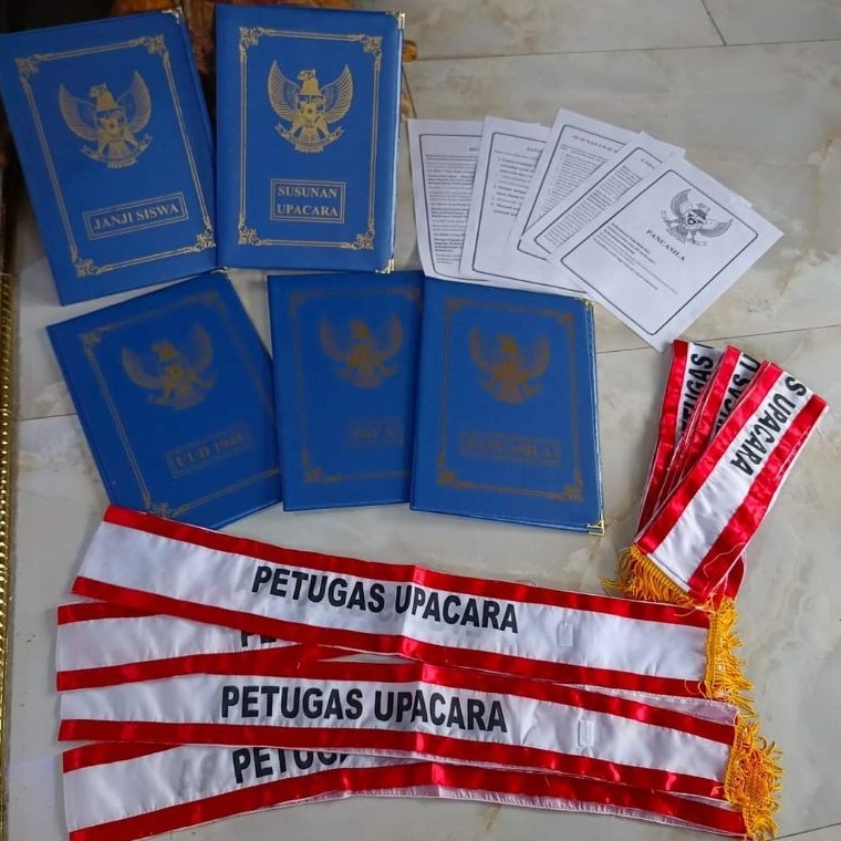 

KODE E89W Map Upacara 1 Set 1 Selempang MURAH