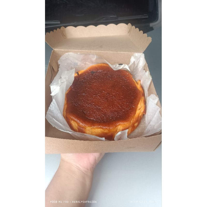 

Burnt cheese cake loyang 18 fresh setiap hari