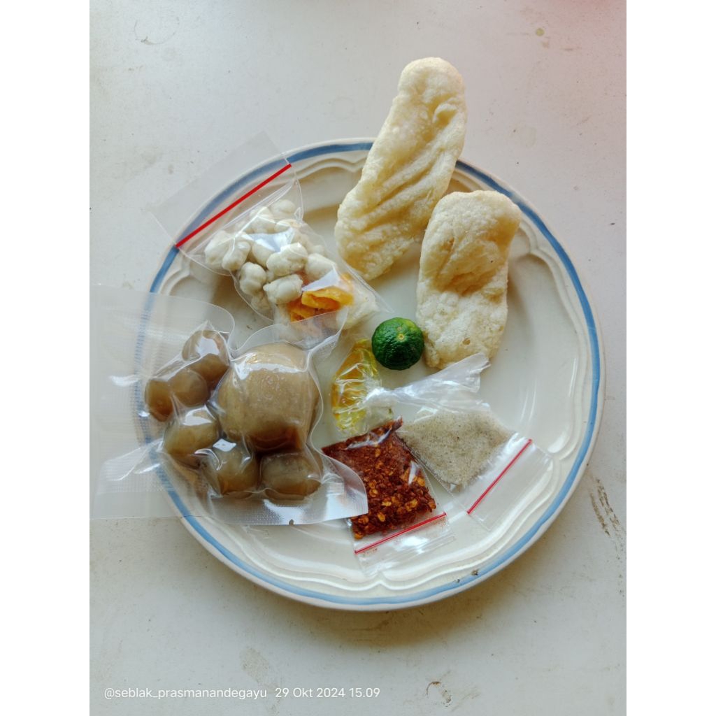 

baso aci ayam suwir