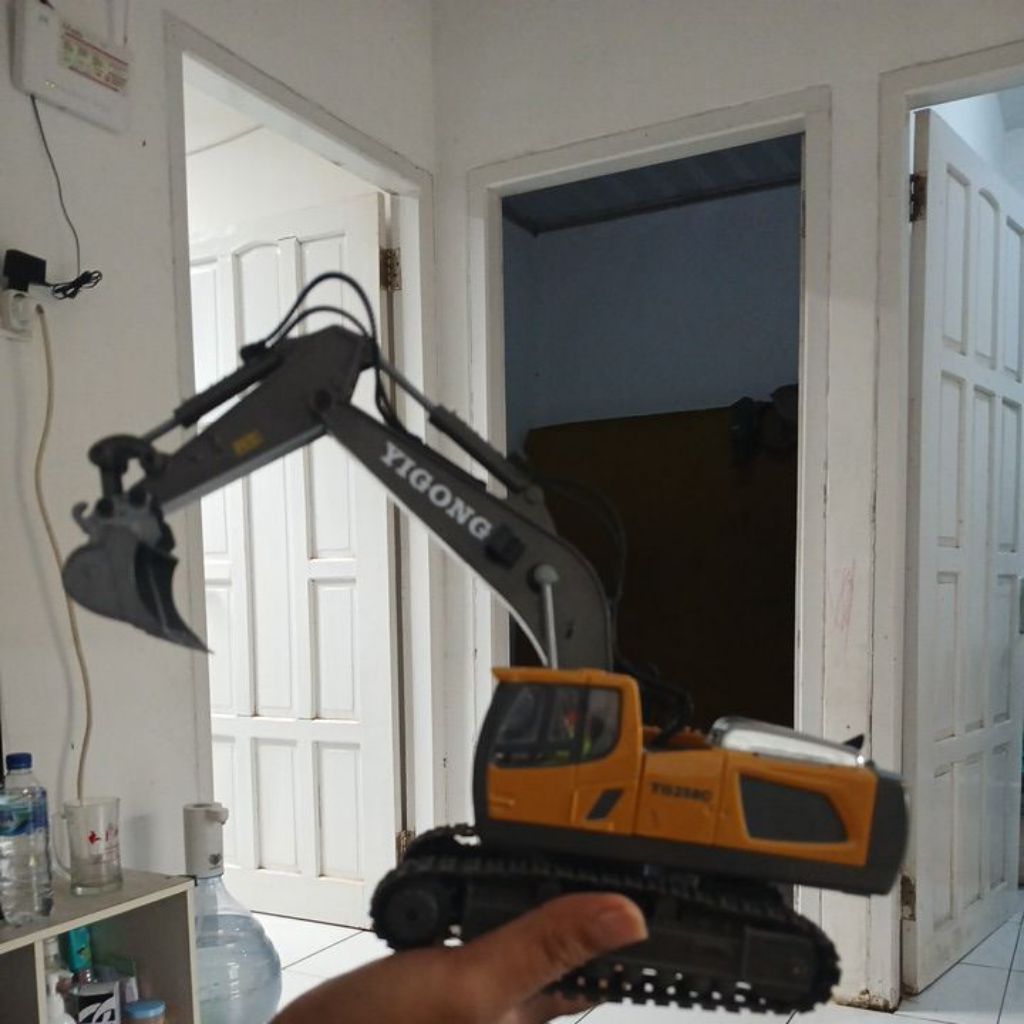 mobil cakrok remot  yigong yg258c