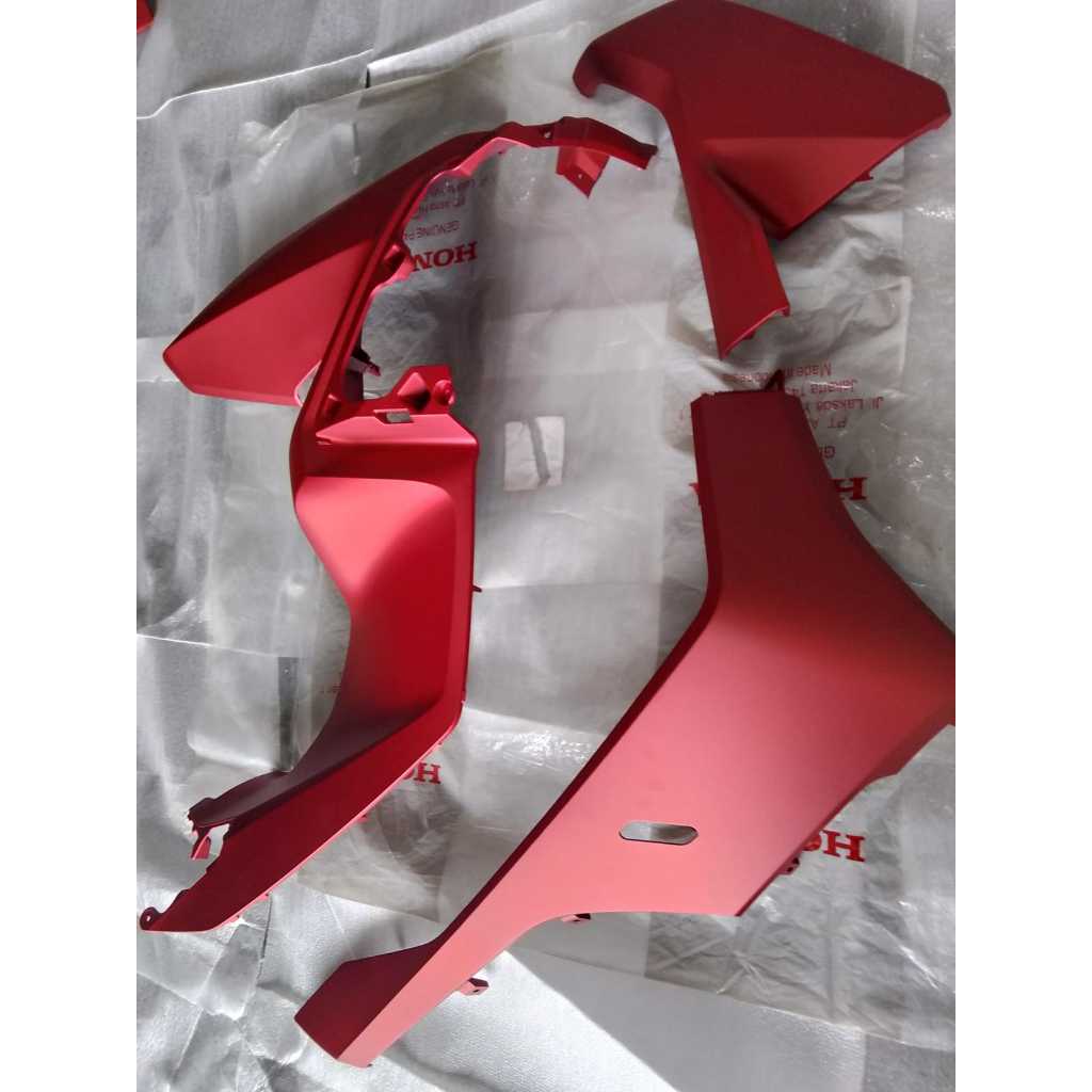 Cover set sayap kanan, cover under side kanan , cover sayap kanan kecil,PCX 160 merah doff