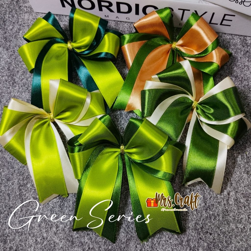 

Pita 2 Layer | Pita Satin | Pita Jadi | Pita Kado | Pita Hampers | Pita Parcel | Pita Siap Pakai | Pita Hijau 4 cm 2 | Pita Hias