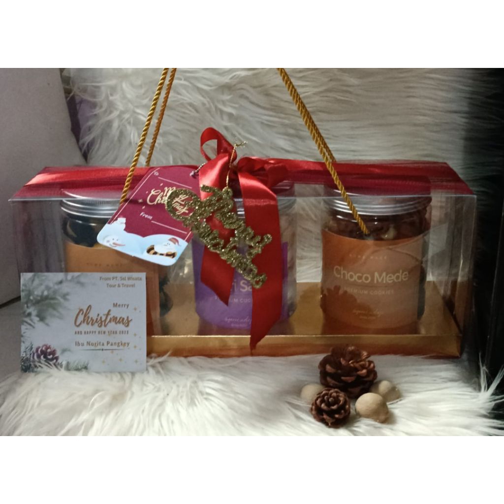 

AnekaHampers