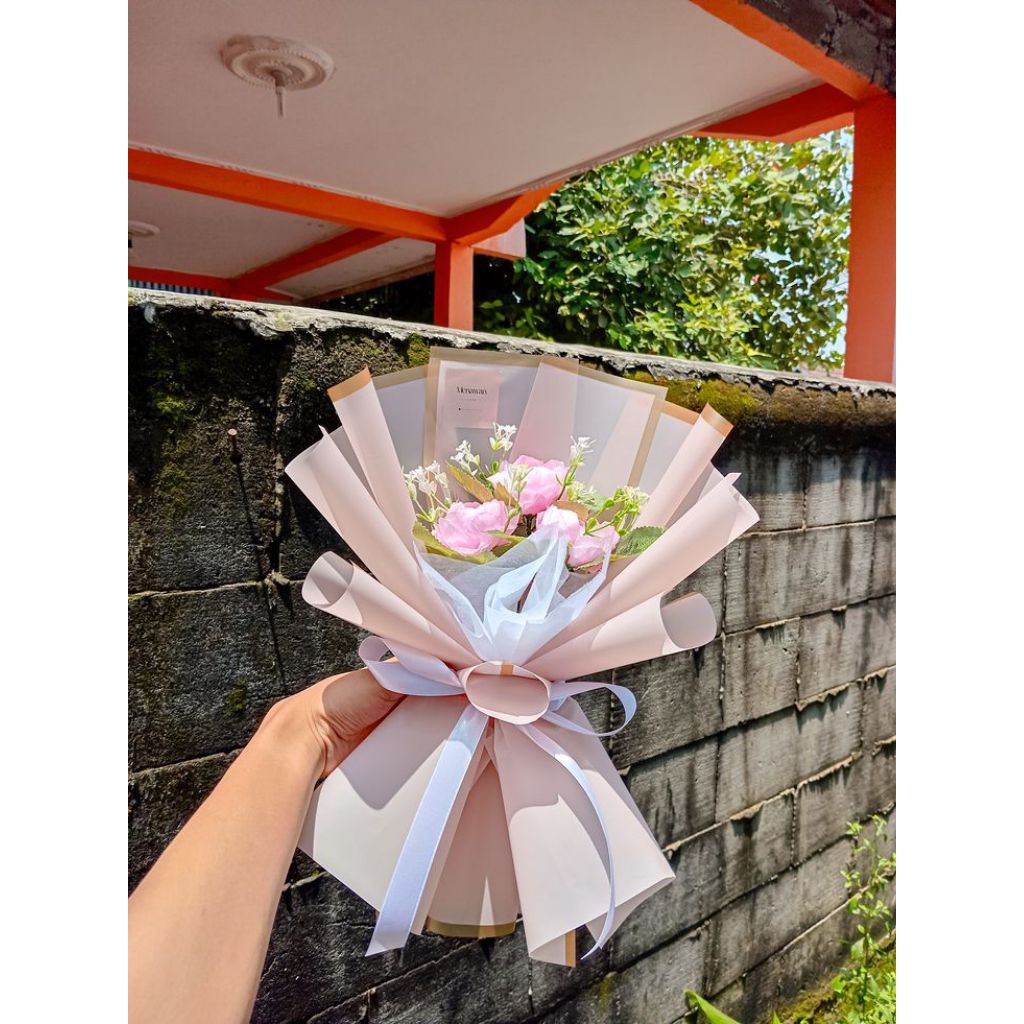 Buket Cewek Cowok bunga / Bucket Bunga Graduation kelulusan Cewek Cowok hadiah ulang tahun (COD) (RE
