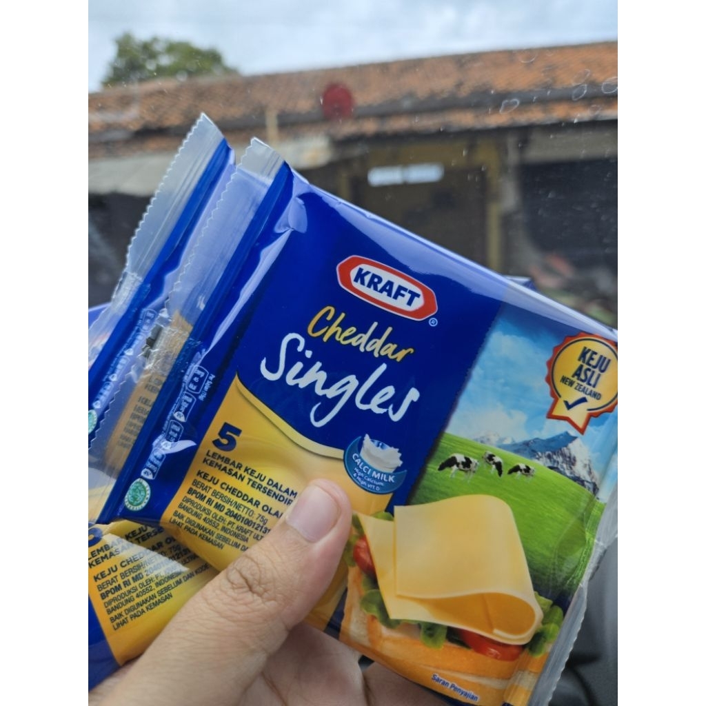 

Keju Cheddar Kraft Singles Isi 5 (Keju slice)