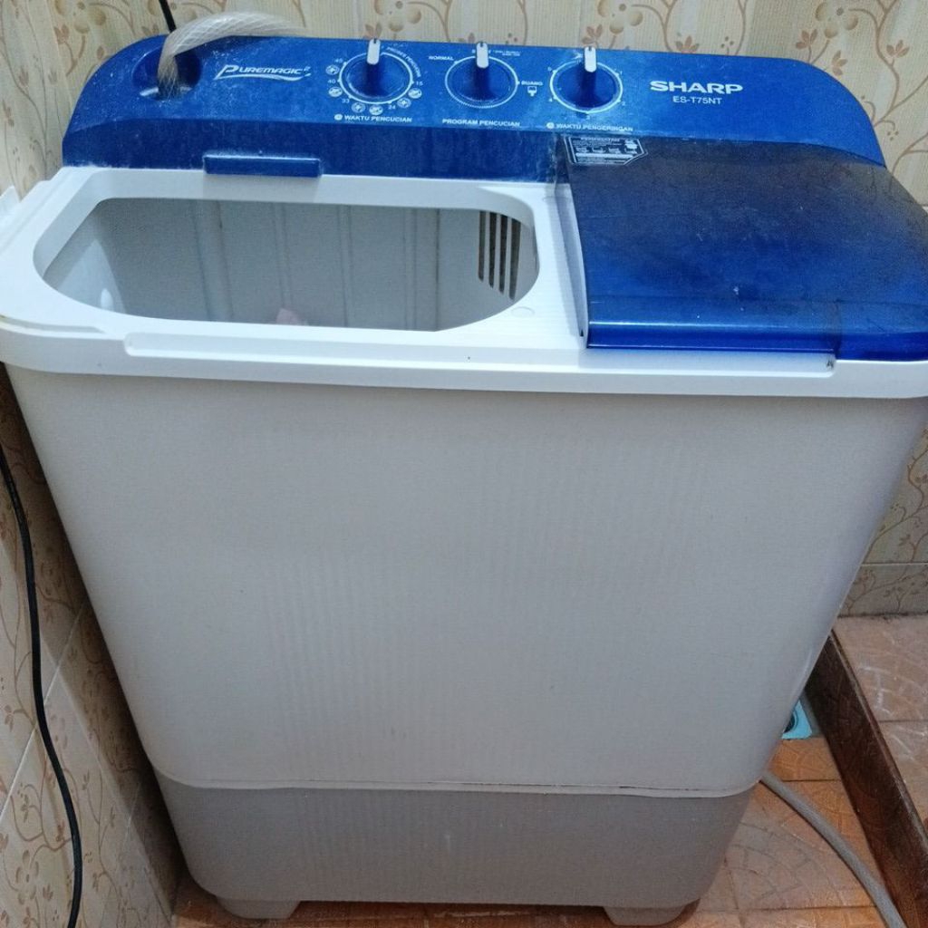 Mesin cuci 2 tabung (second) merk Sharp ES-T75NT