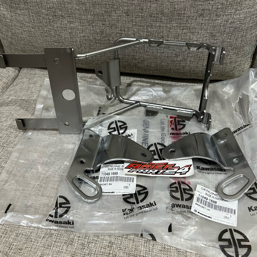Breket Lampu Depan Ninja 150 R SS Set kupingan Ninja CNC Breket Kupingan Ninja SS ORI Original