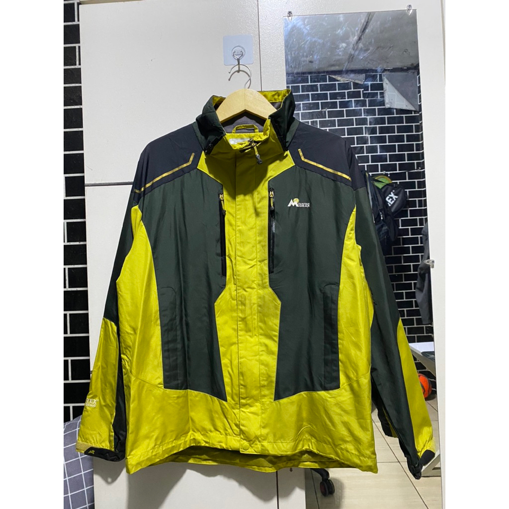 Jaket Gunung Mountain Gear Preloved