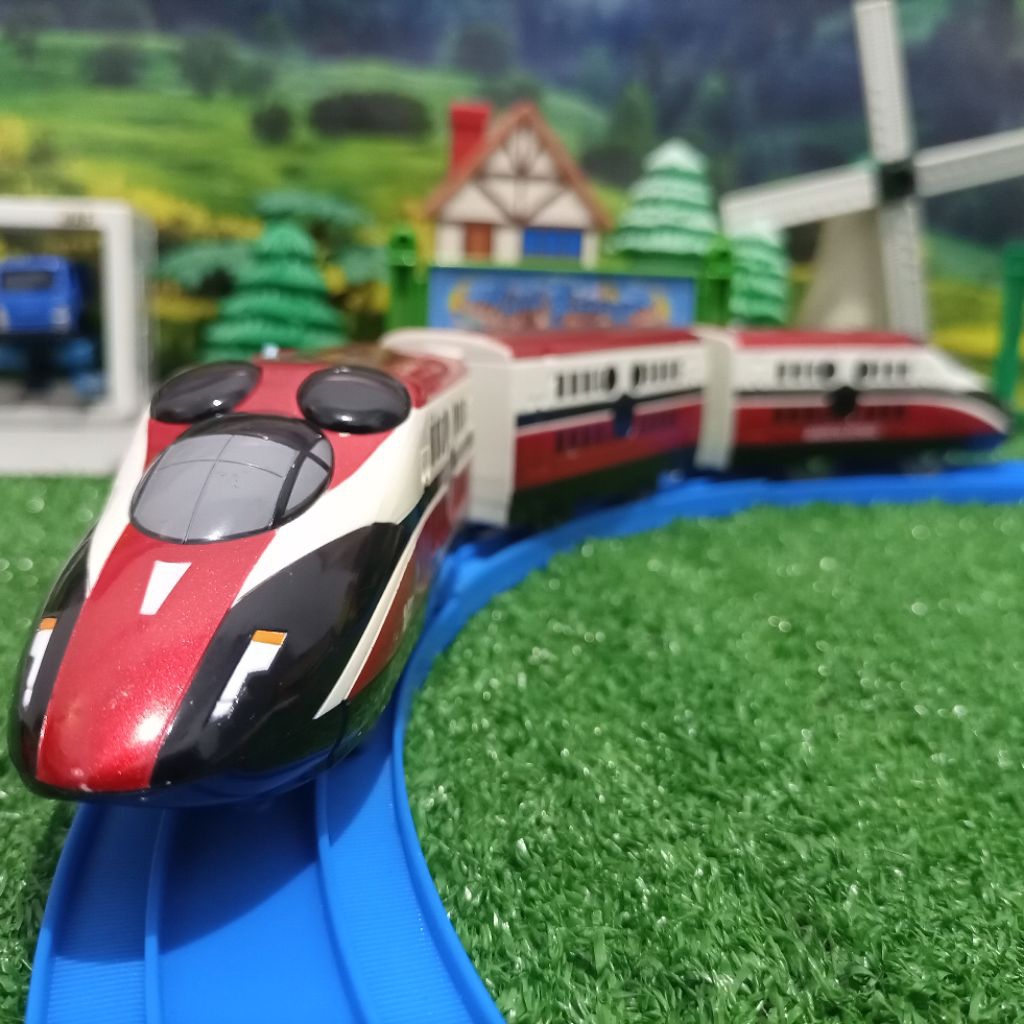 Takara Tomy Kereta Plarail - Mickey Disney Dream Railway
