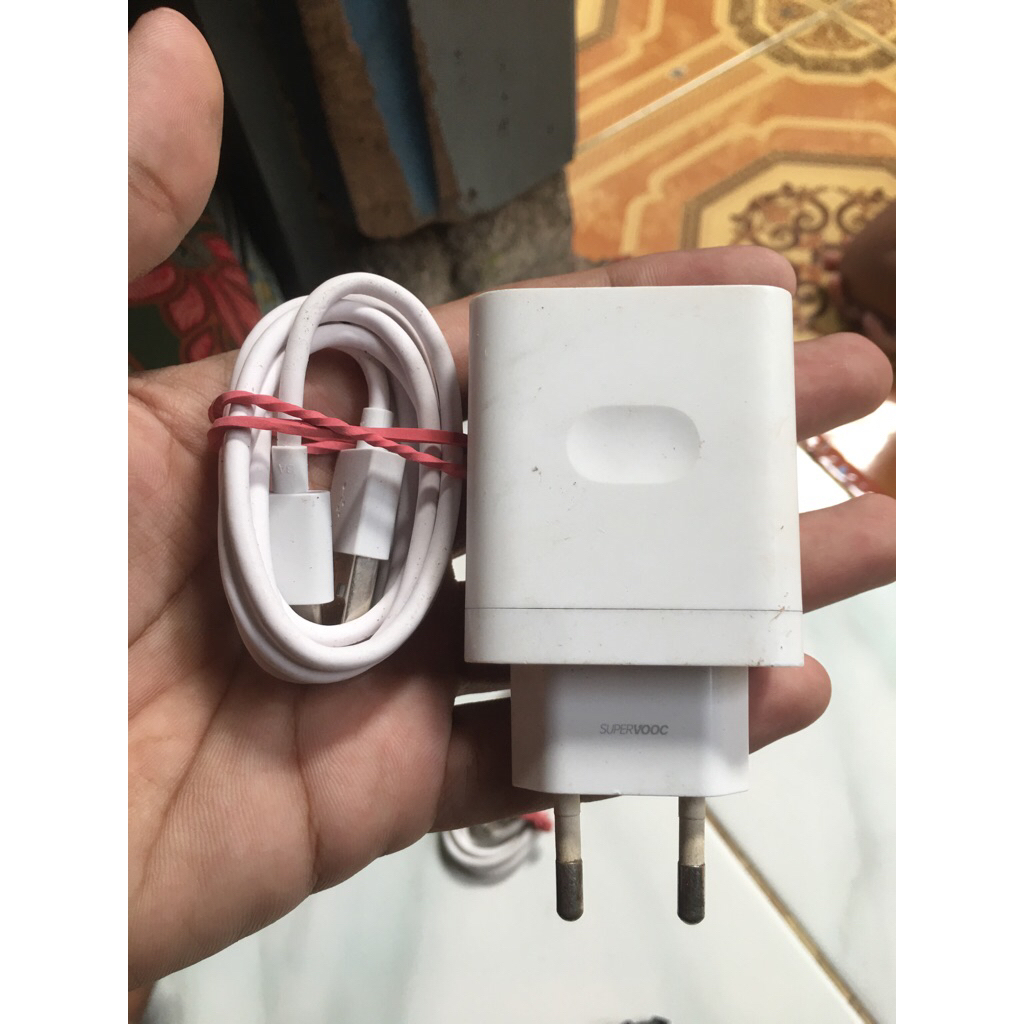 Charger Realme 33 Watt supervooc