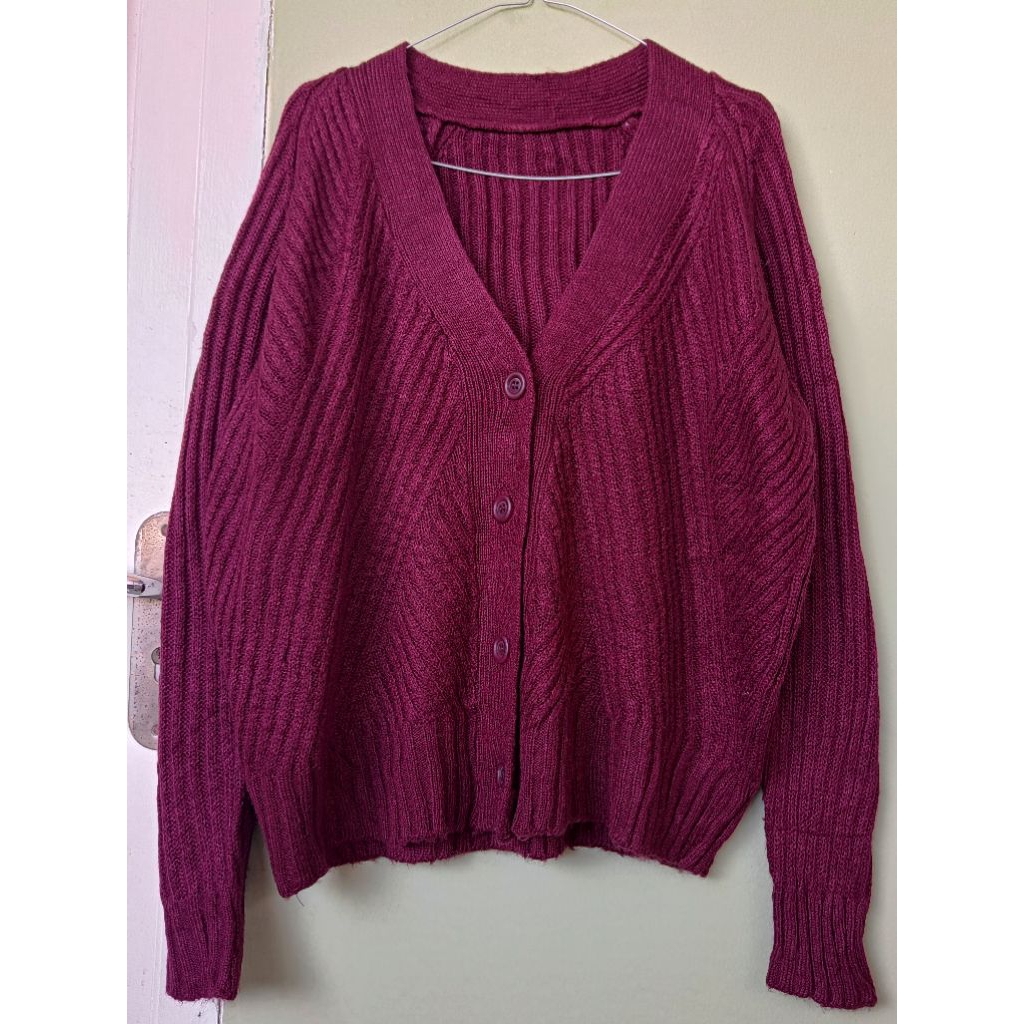 Burgundy Cardigan / Cardigan Maroon