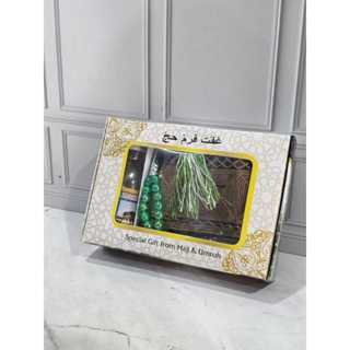 

paket budlling oleh oleh haji dan umroh seris tasbih 33,air zam zam,kopiah/pecih bordin premium