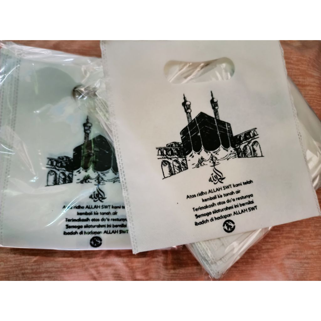 

tas spunbond oleh-oleh haji umroh isi 50pcs