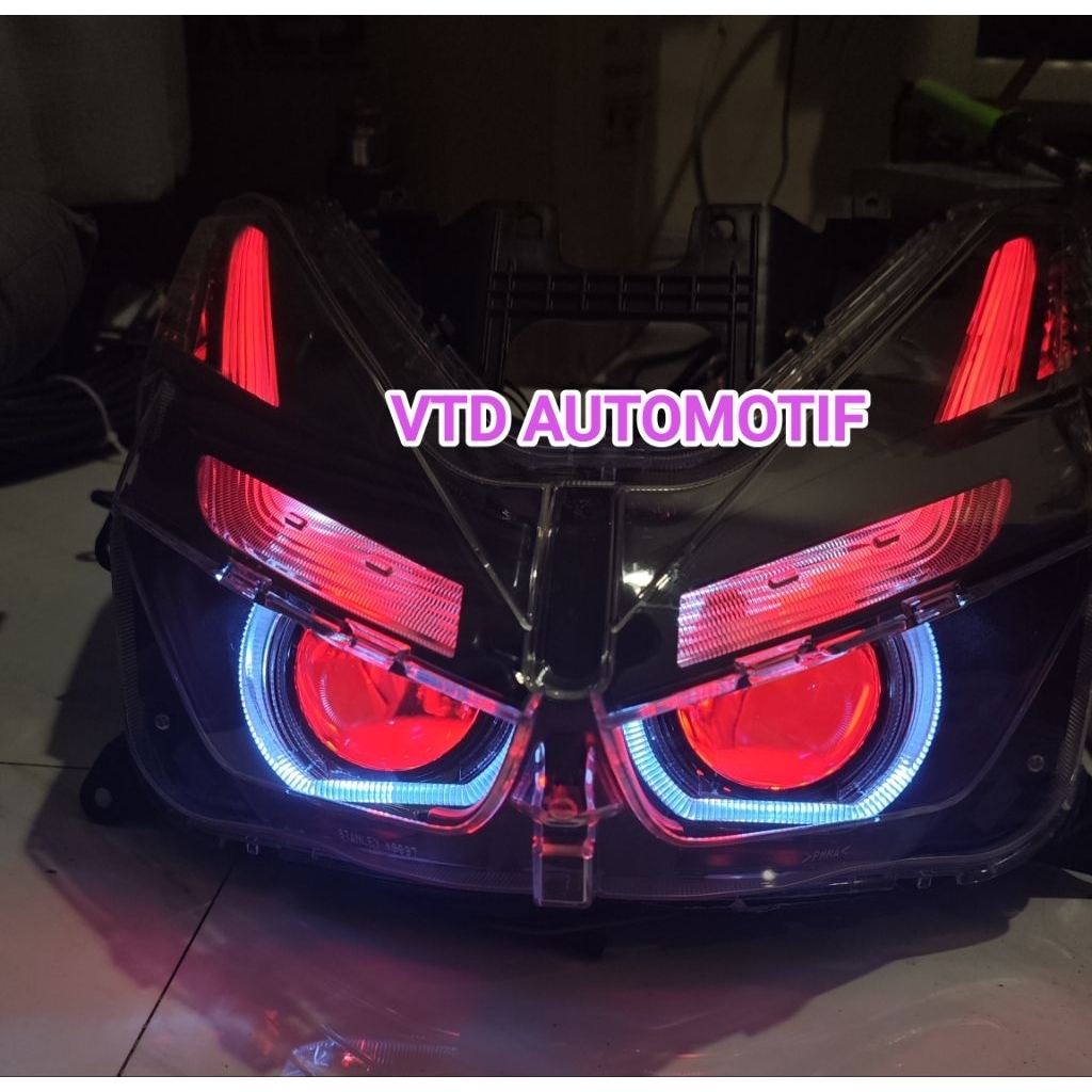 Biled AES Motor Honda Vario 160 Set Headlamp Reflektor