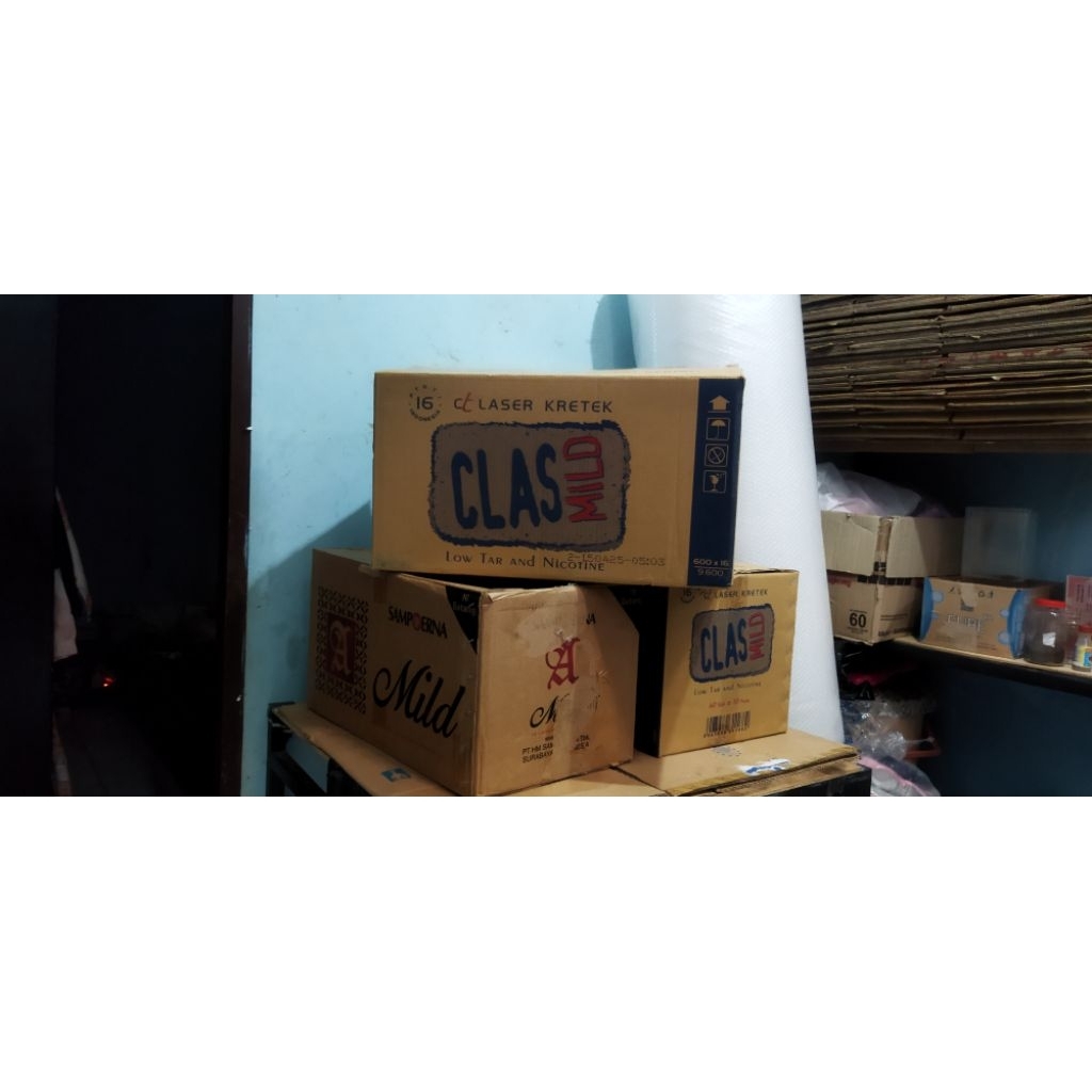 

Kardus Besar / Karton Box / Dus pindahan bekas rokok size 58 x 34 x 32 cm (p x t x l)