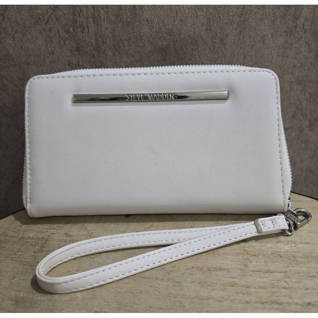 AUNTHENTIC NBU Steve Madden Wrislet / Steve Madden Purse / Steve Madden Wallet