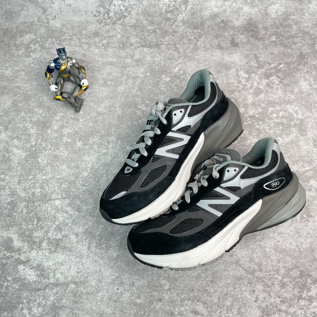 New Balance 990v6 Black