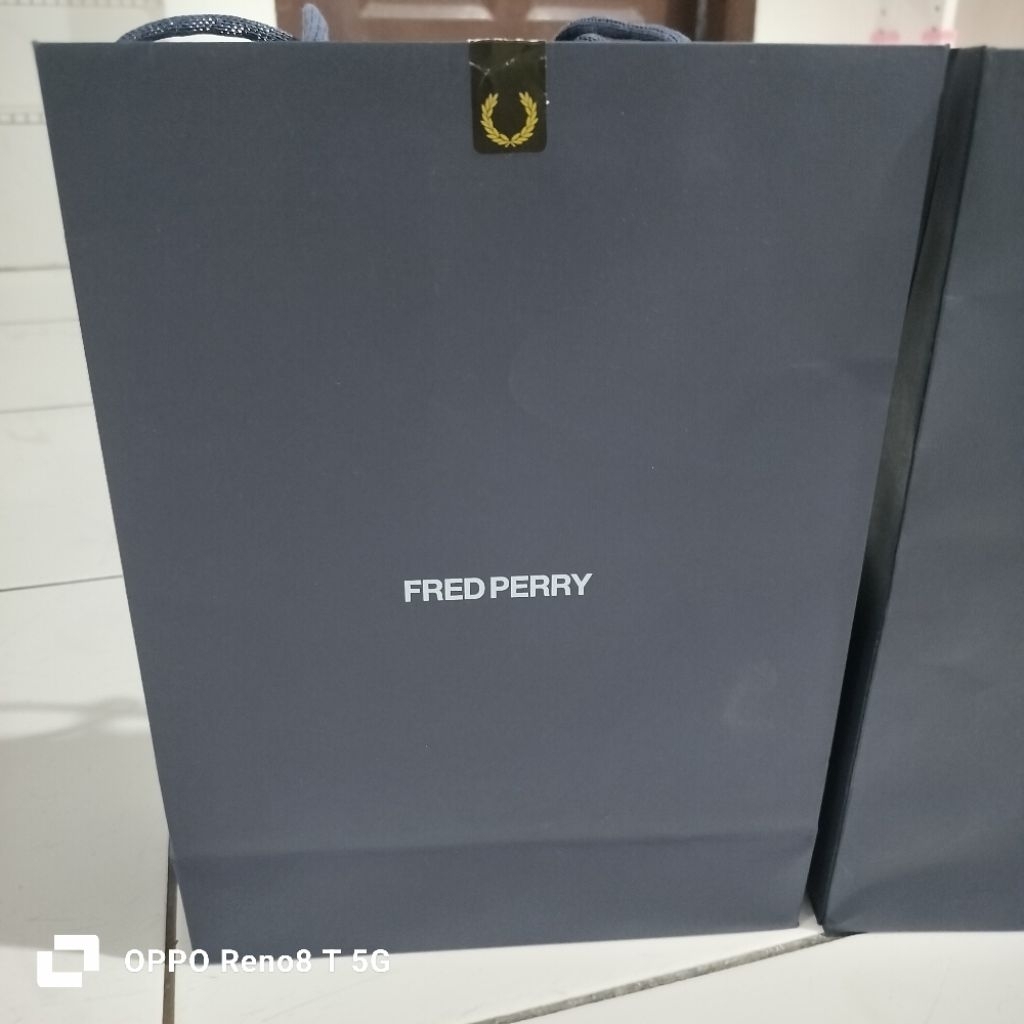 

FRED Perry Paperbag Authentic