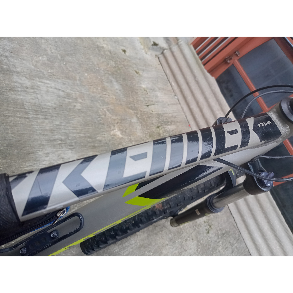 SEPEDA GUNUNG MTB POLYGON PREMIER 5