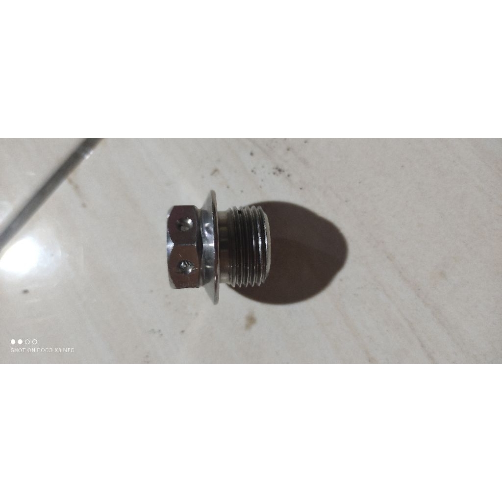 tutup oli mesin gsx probolt