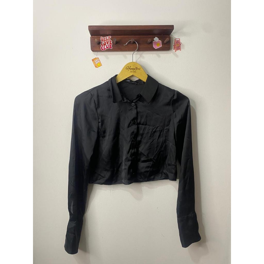 PULL & BEAR BLACK SATIN CROP SHIRT