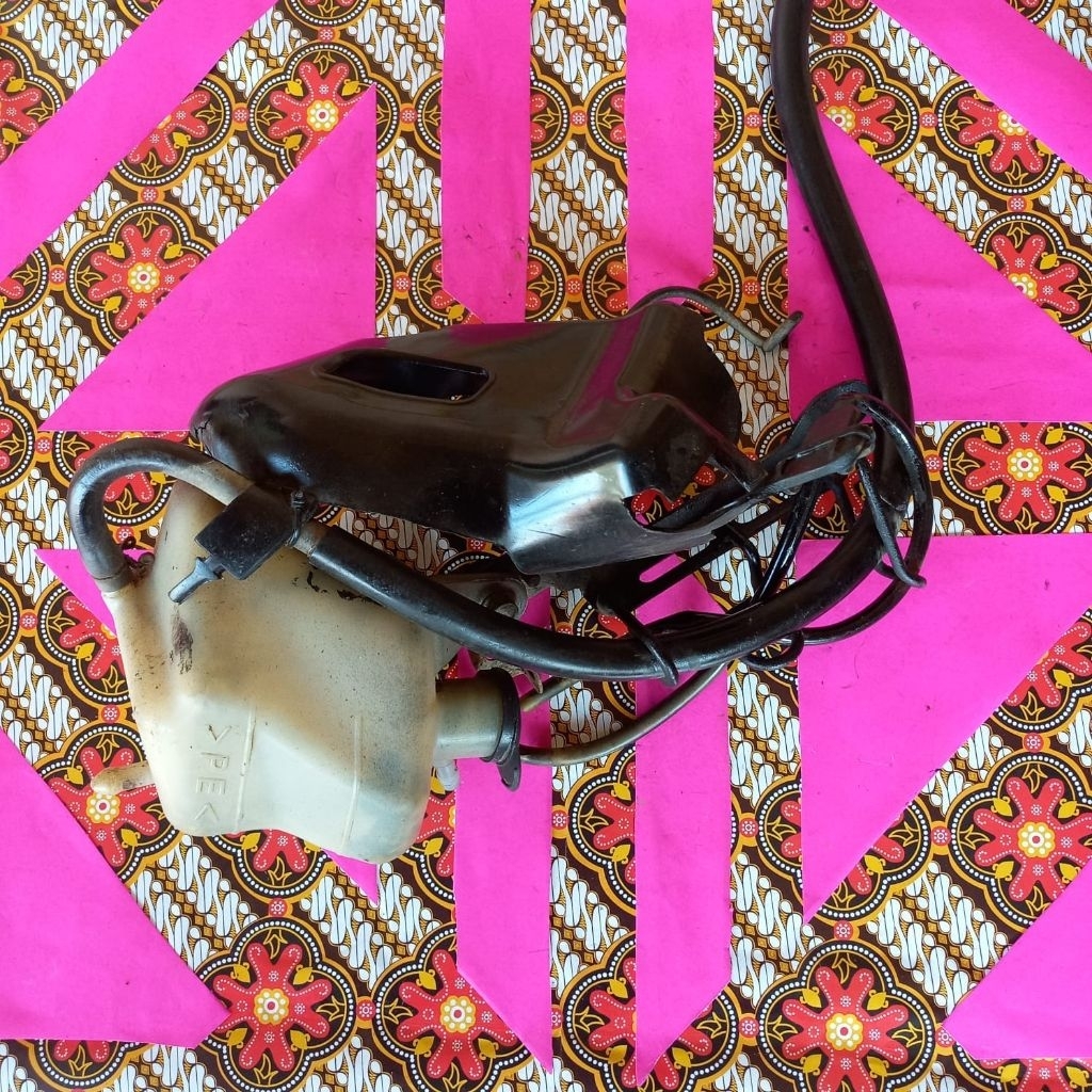 Tabung cadangan air radiator Yamaha Jupiter MX 135 old. MX lama. Original