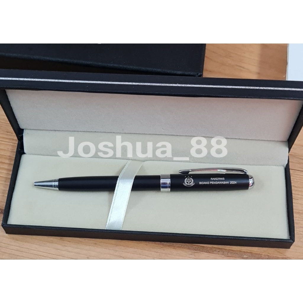 

Pulpen Parker Sonnet Black /Pulpen Parker Custom Ukir Logo Rakernis Kejaksaan Negeri Bisa Ukir Nama Logo Sendiri