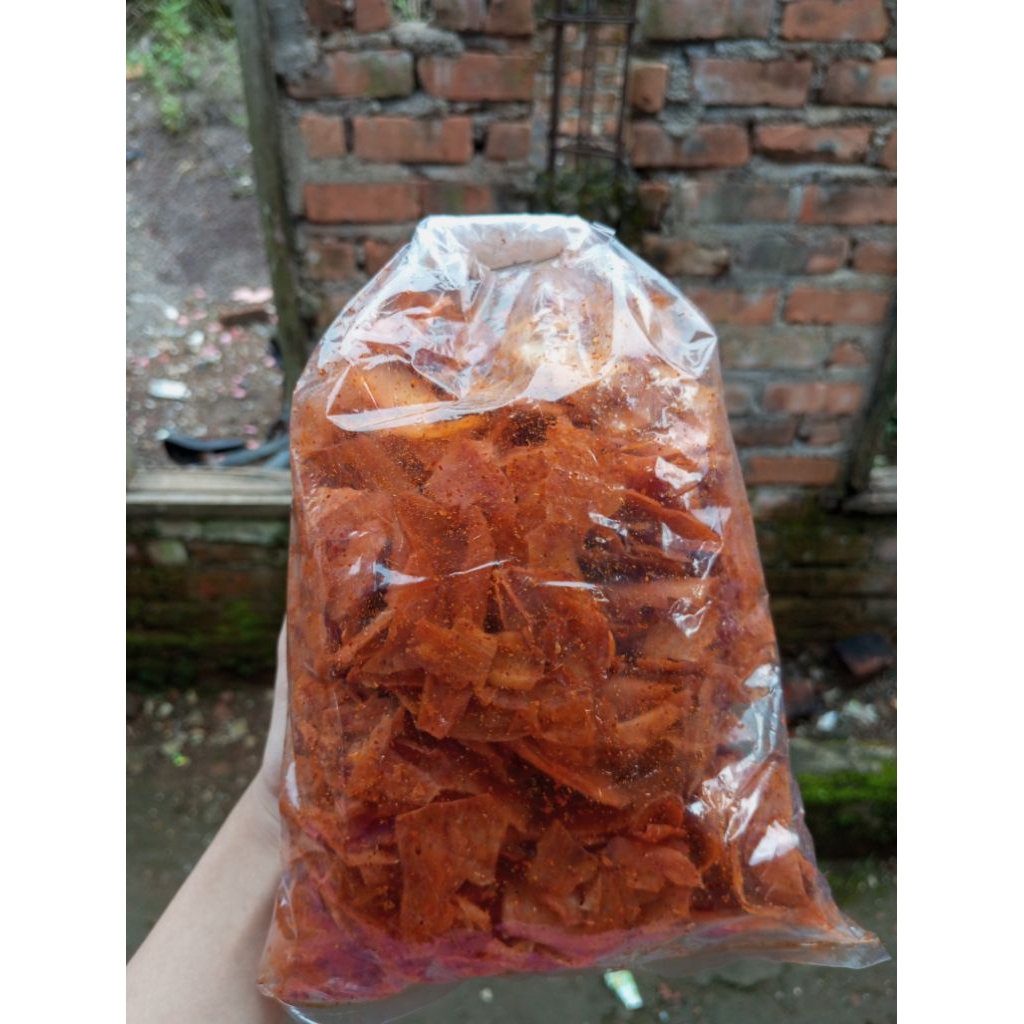 

kripset bawang pedas
