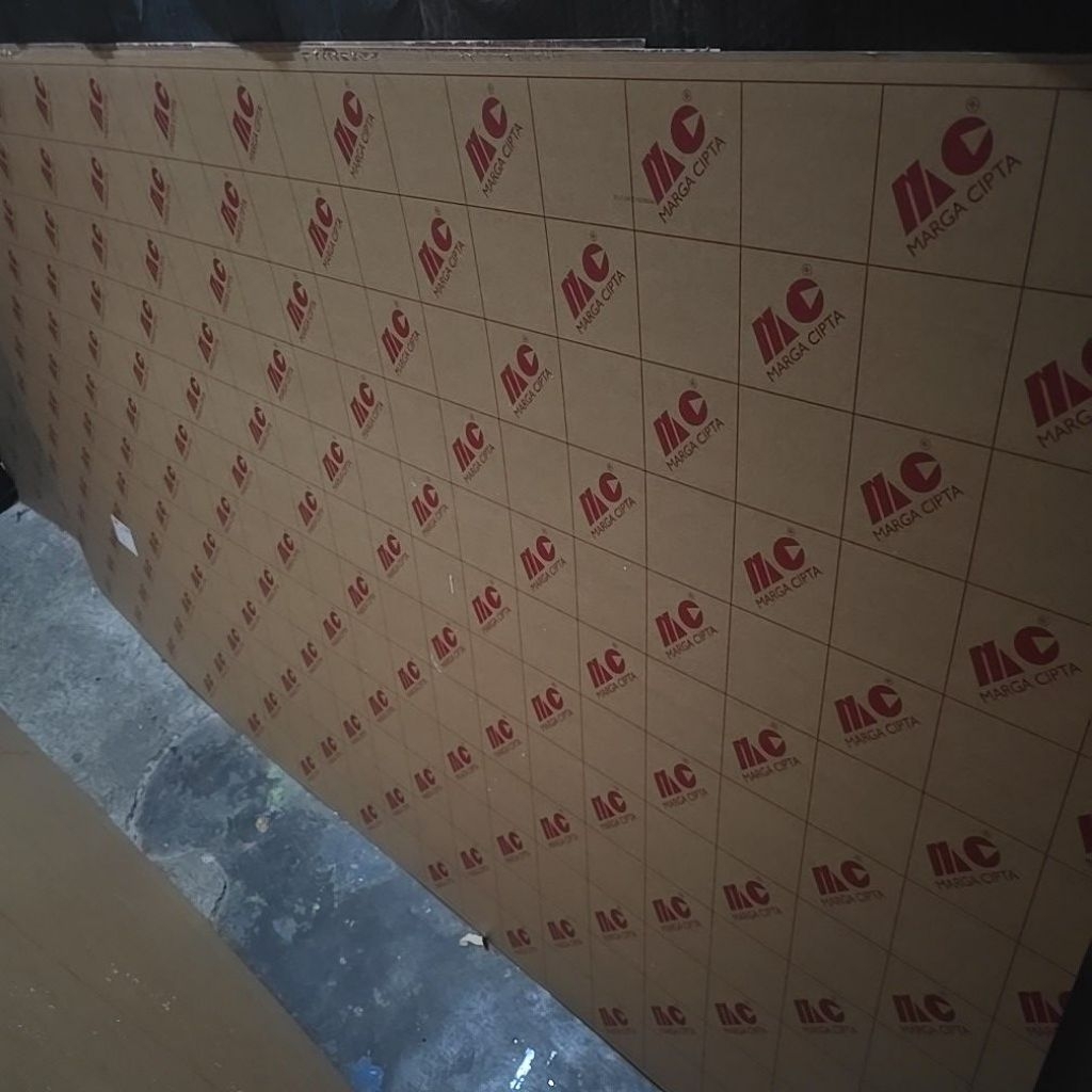 

Akrilik Bening MARGA CIPTA (MC) uk 122 x 244 5MM ACRYLIC