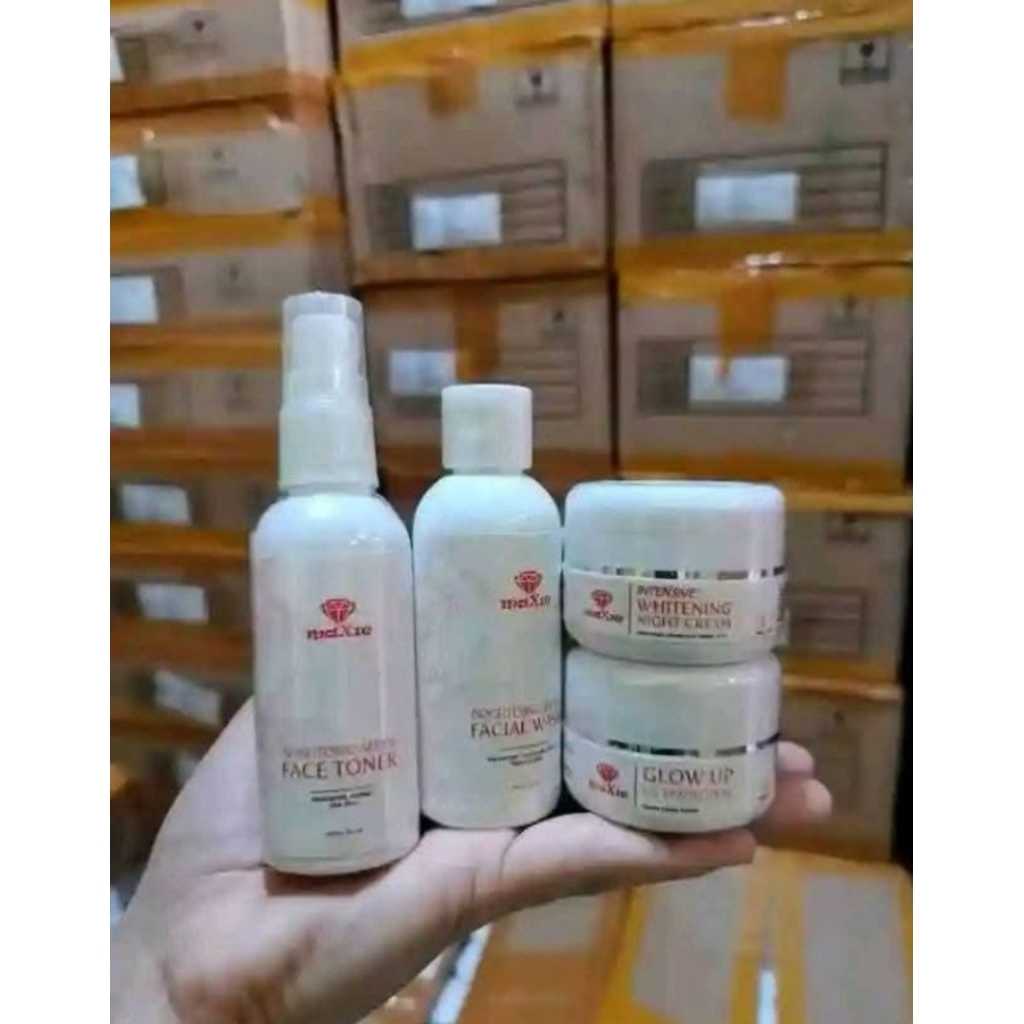 Paket Cream Maxie Kemasan Baru Paling Terbaru full pemutih wajah BPOM 100%ORIGINAL Geransi Uang kemb