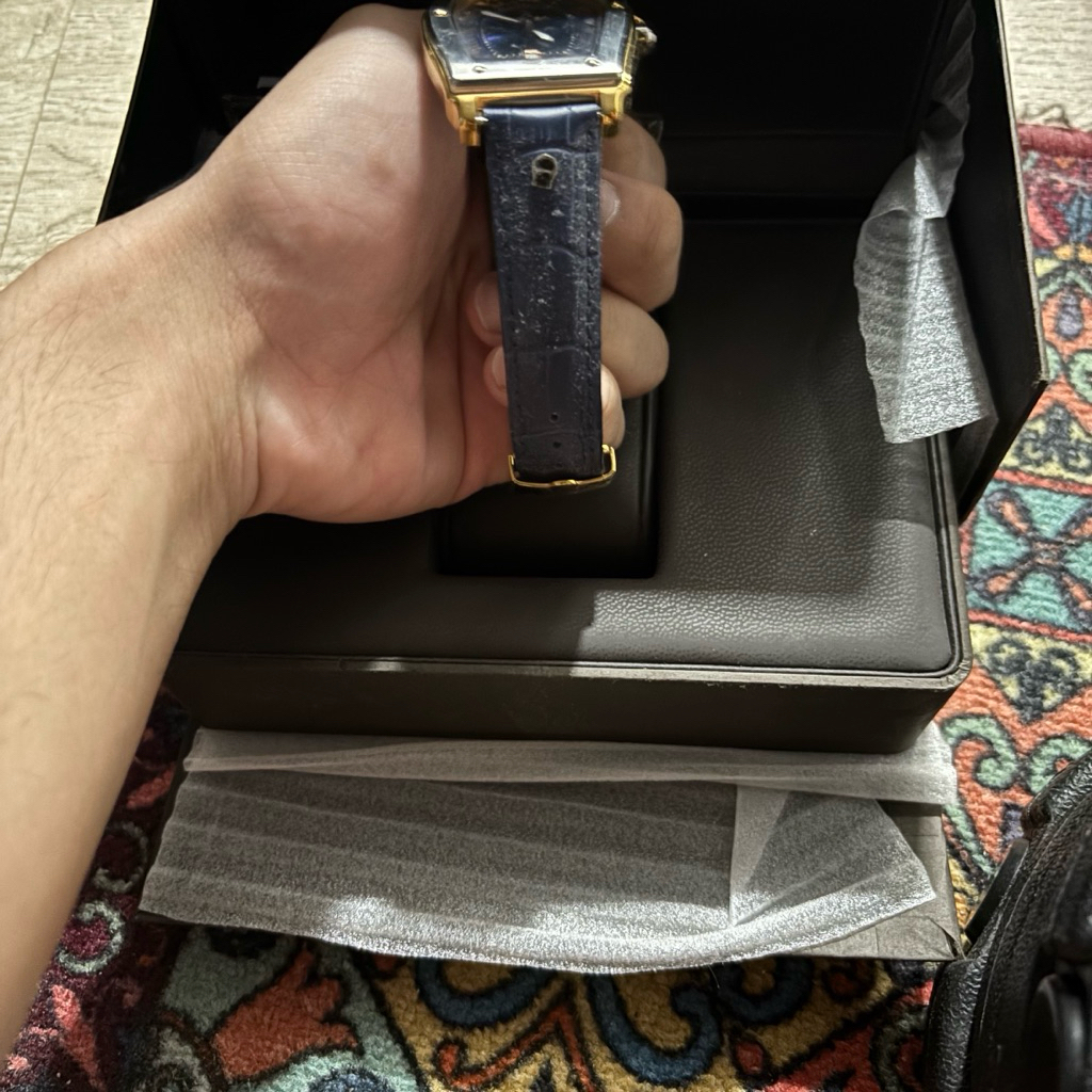 Aigner signa jam pria