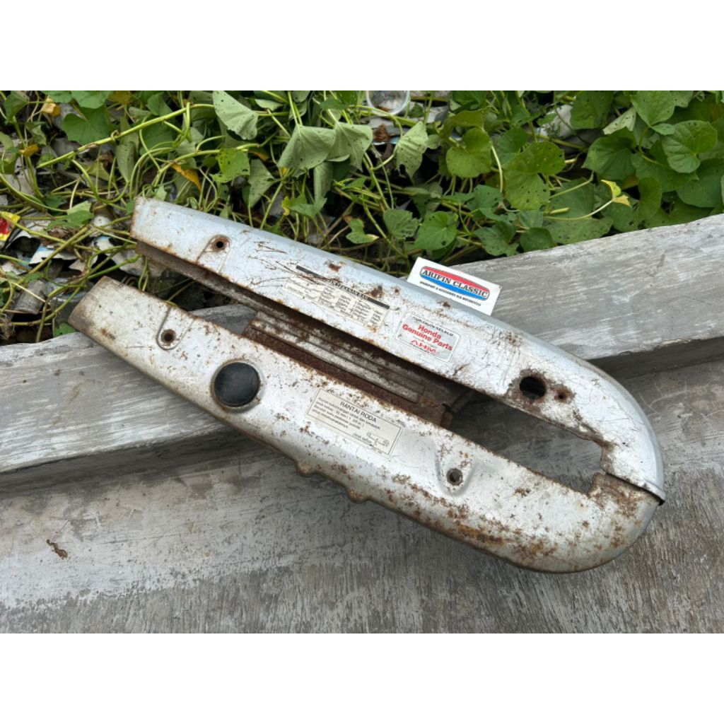 Katengkas Tutup rantai Honda karisma 125 original