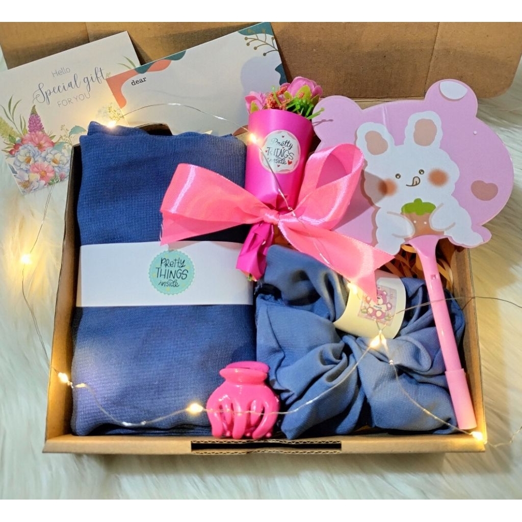 

Hampers box kado hadiah cewek ultah anniversary guru Hijab gift
