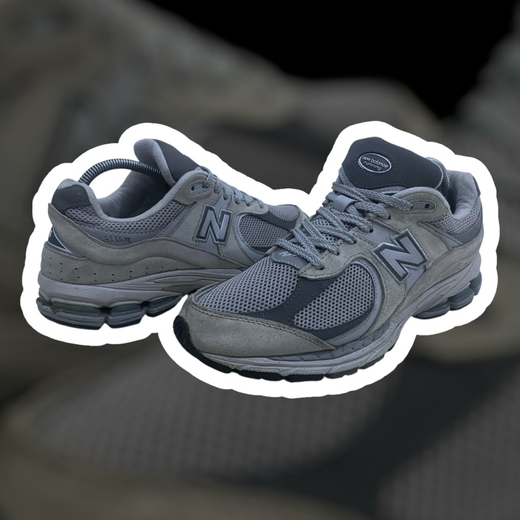 [ML2002RO] NB 2002R 'Grey' Size 42 Second
