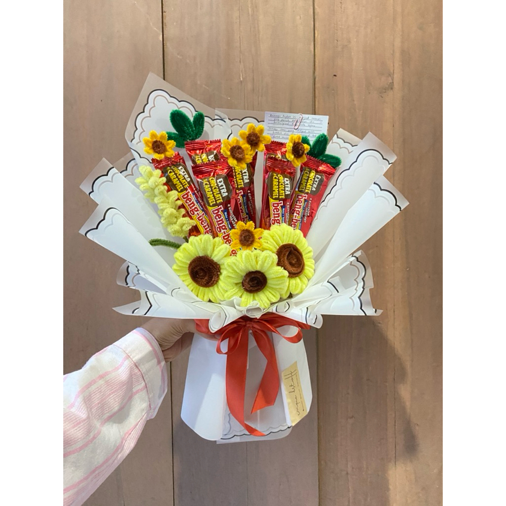 

[empia_kstuff] BUKET SNACK BUNGA KAWAT BULU | BUKET WISUDA ULANG TAHUN ANNIVERSARY