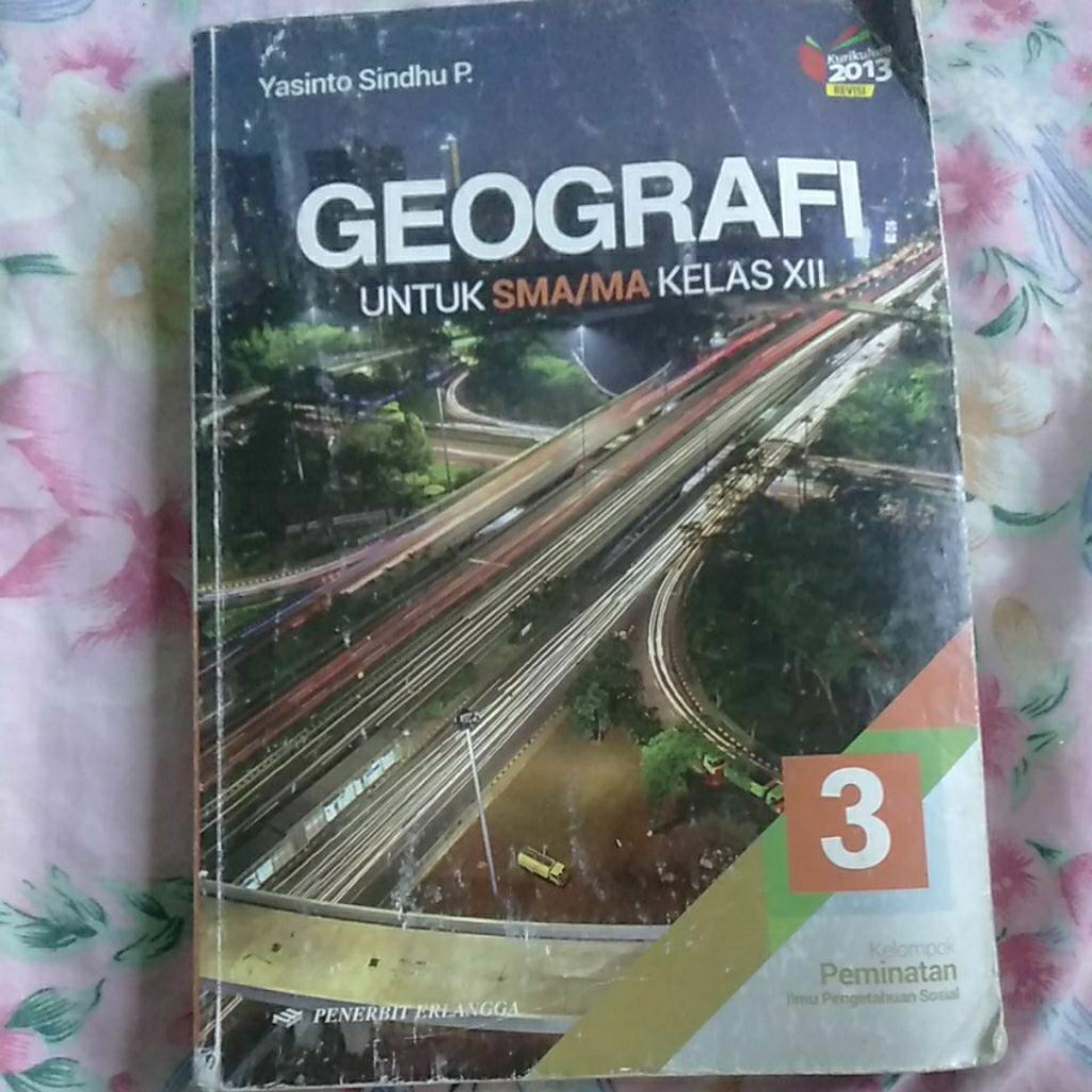 Buku Geografi kelas 12