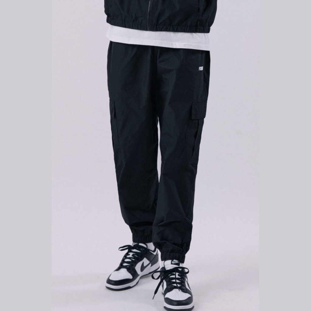FCMM Unisex Club Out Woven Celana Jogger Pants Olahraga