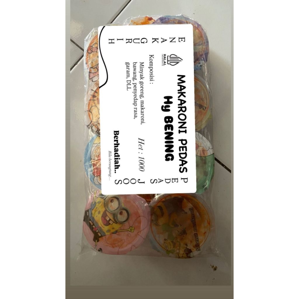 

makaroni cup berhadiah uang tunai di dalam nya 1 pak isi 12pcs