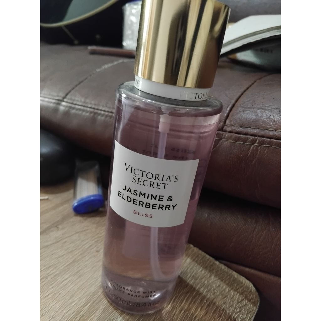 Body Mist VS Jasmine & Elderberry