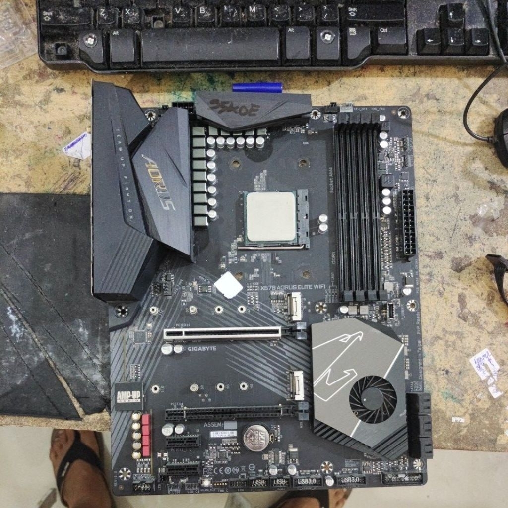 mainboard Gigabyte x570 aorus elite wifi ddr4 + procsesor AMD ryzen 5 5600x