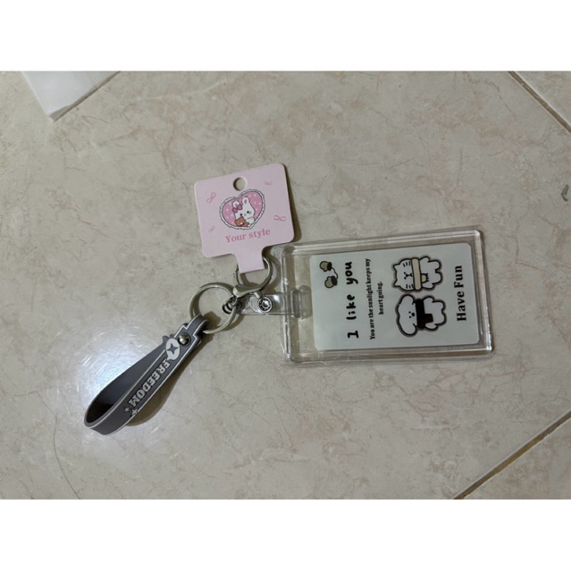 

Miniso Cahol / ID Photo Card / Card Holder Acrylic