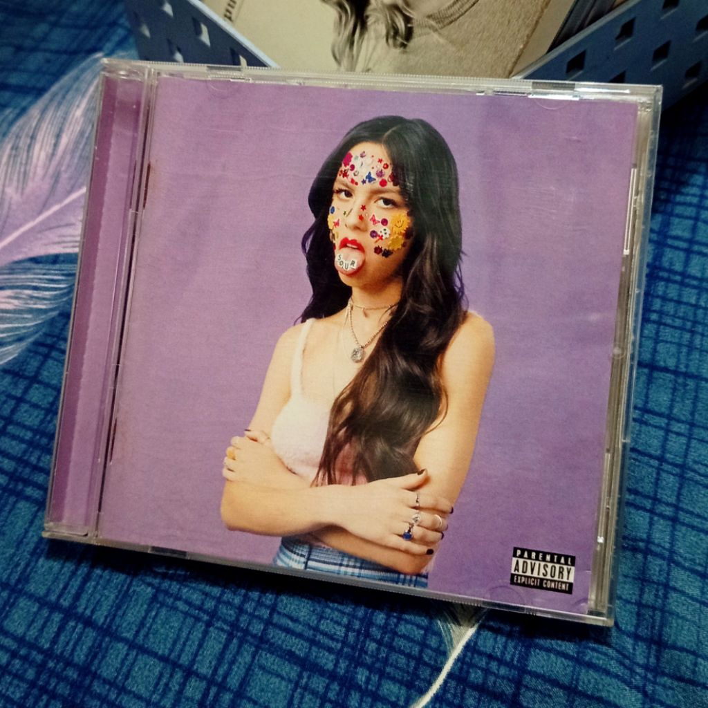 Preloved CD Sour Olivia Rodrigo album kaset