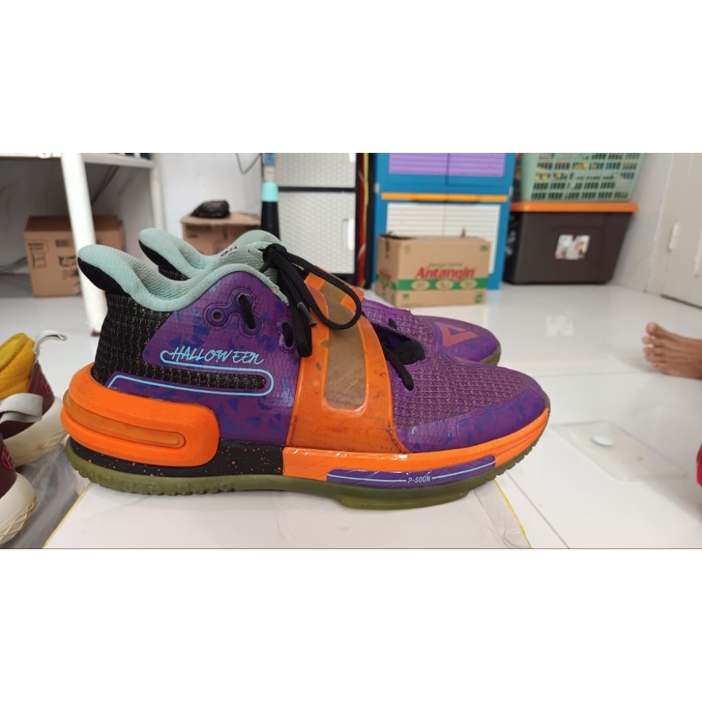 Peak Lightning Taichi 2.0 Lou Williams