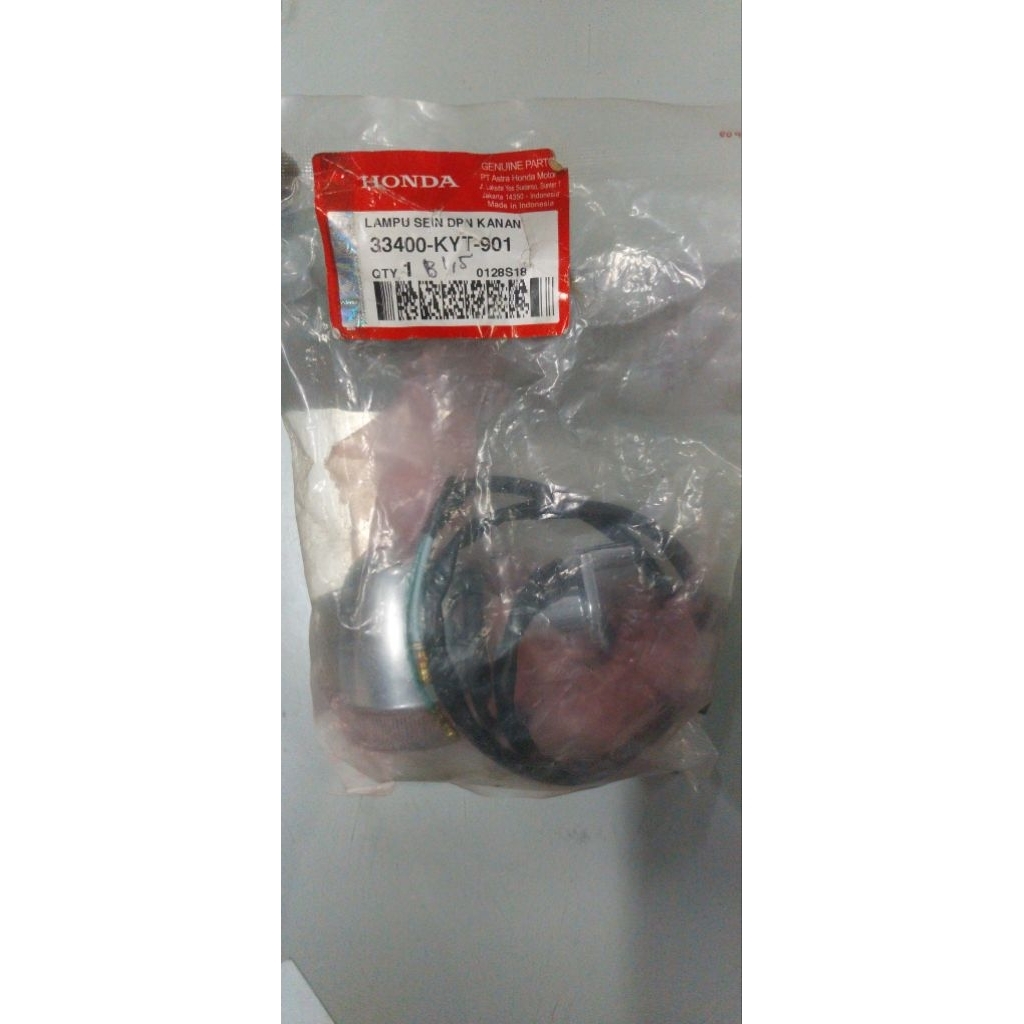 Lampu sein depan kanan motor Scoopy carbu number part 33400KYT901