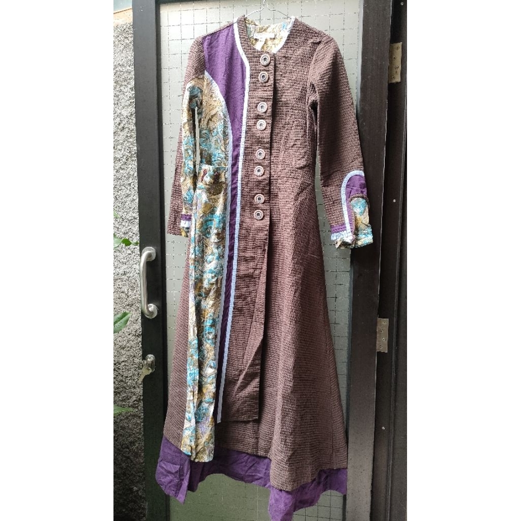 Tuneeca preloved Size XS coklat