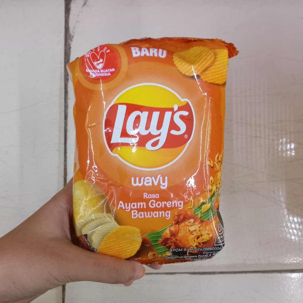 

Lay's Wavy Keripik Kentang 31g