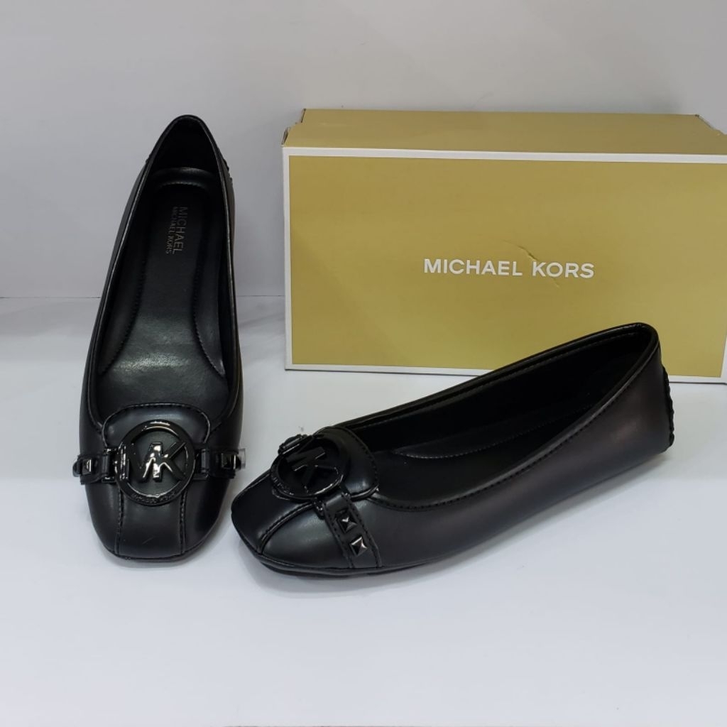 AUTHENTIC Mk fulton moc pixie fine mk logo.  Pale gold